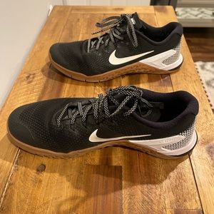 Men’s Nike Metcon 4 Size 9